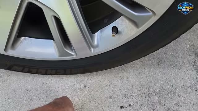 Tire Pressure Gauge: