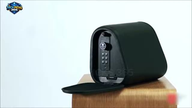 The HEADREST Safe Vulcan Leatherette Headrest Safe